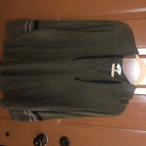Market & Spruce 1X olive green hoodie.
